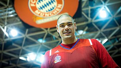 Έμεινε στην Μπάγερν ο Τσίρμπες