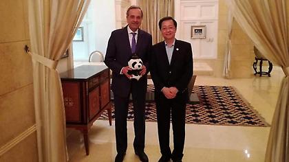 Συνάντηση Σαμαρά με τον πρόεδρο της Cosco στο Πεκίνο