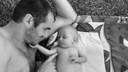 ΘΕΜΑ: Ο ήρωας που απέδειξε ότι η μπάλα δεν πιάνει μία μπροστά στη ζωή!