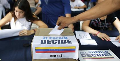 Η Βενεζουέλα ψηφίζει στις εκλογές-φωτιά στη σκιά των νέων απειλών Μαδούρο