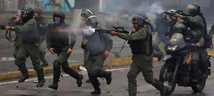 Εκλογές σήμερα στη Βενεζουέλα: «Η χώρα γίνεται απλά μια δικτατορία»