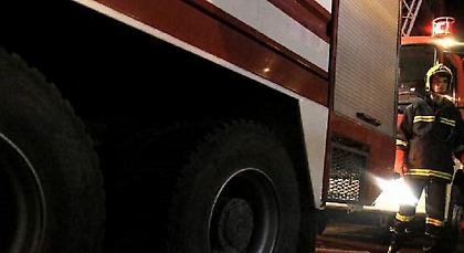 Φωτιά στη μαρίνα Φλοίσβου-Σε βάρκα και ξύλινη κατασκευή