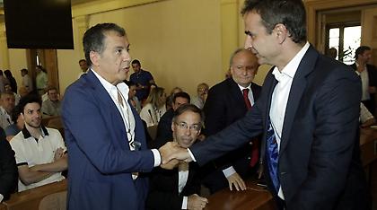 «Εξεταστική τώρα» για τις βόμβες Βαρουφάκη ζητά η αντιπολίτευση - Φτηνή ειρωνεία από Μαξίμου