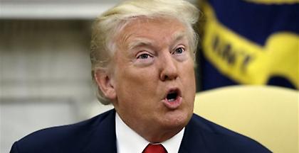 Διαψεύδει ότι βασιλεύει το χάος στον Λευκό Οίκο ο Τραμπ