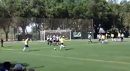 Ο Ρομπέρτο Κάρλος βγάζει νοκ-άουτ αντίπαλο με φάουλ αλά Γαλλία (video)