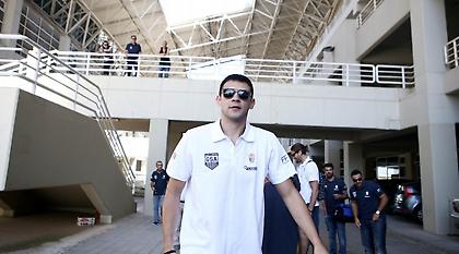 Ο Παπαγιάννης ευχήθηκε μέσω Facebook στο… διπλανό του Παπανικολάου (pic)