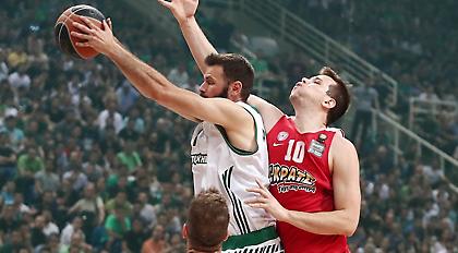 Υπόκλιση Αγραβάνη στον Φώτση (pic)