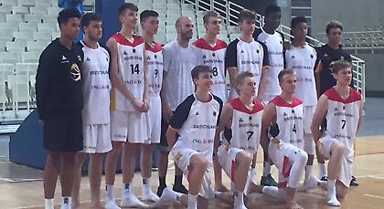 O Καλάθης «τρύπωσε» στη φωτογραφία των Παίδων της Γερμανίας (pic)