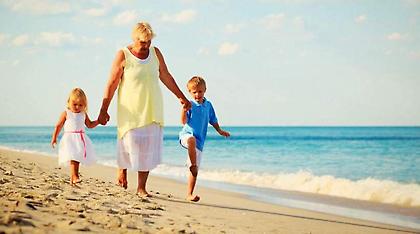 Καύσωνας: Προσοχή στα μικρά παιδιά και στους ηλικιωμένους