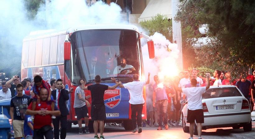 Πανδαιμόνιο στη Νέα Σμύρνη για τον Πανιώνιο (pics)