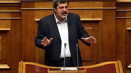 Πολάκης: Εμείς αλλάζουμε την Ελλάδα, εσείς κλάψτε για την σημαία