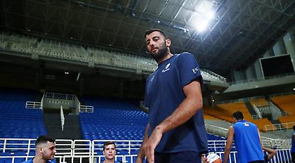 Ο Μπουρούσης θυμήθηκε την ομάδα Νέων που το σήκωσε το 2002 (pic)