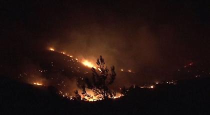 Νύχτα αγωνίας στα Κύθηρα: Εκκενώθηκε οικισμός - χωρίς ρεύμα όλο το νησί