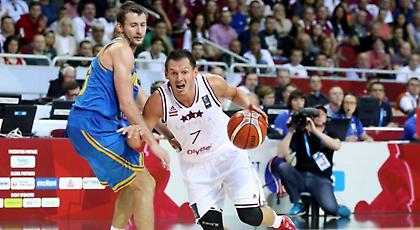 Χάνει και Φεσένκο η Ουκρανία