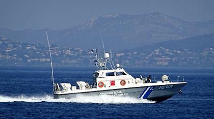 Χαλκιδική: Ακυβέρνητο ιστιοφόρο ρυμουλκήθηκε στη Ν. Σκιώνη