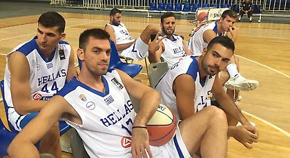 Χαβαλές στη φωτογράφιση της Εθνικής (video)