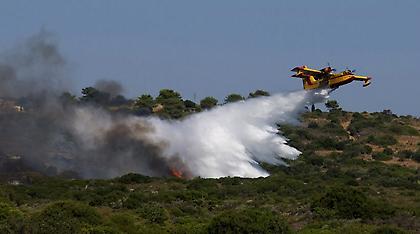 Κραυγή αγωνίας από κατοίκους των Κυθήρων: Στείλτε κι άλλα εναέρια, καίγεται το νησί μας