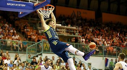 Λάμψη Ντόντσιτς και νίκη για Σλοβενία