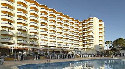 Βουτιά θανάτου για τουρίστα στην Ιμπιζα -Επεσε από 13ώροφο πολυτελές ξενοδοχείο