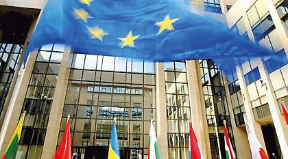 Ερχονται ηλεκτρονικό τιμολόγιο και «Τειρεσίας» στις δημόσιες συμβάσεις