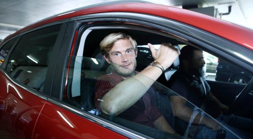 Η άφιξη του Ζιλέ για τον Ολυμπιακό (pics)