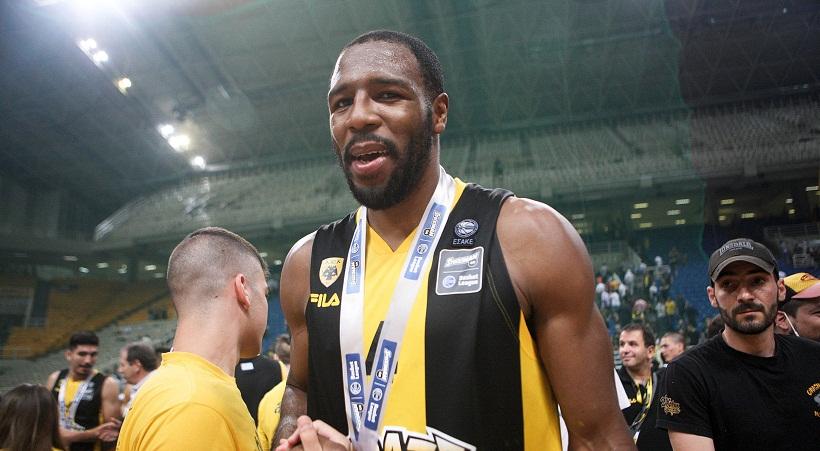 «Ισοφάρισε» ο Ελόνου και πλησιάζει στην ΑΕΚ-Τι παίζει για γκαρντ