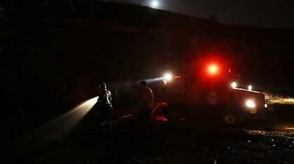 Σε ύφεση οι φωτιές στο Μενίδι και στο Άλσος Βεΐκου