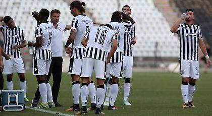 Οσο ο ΠΑΟΚ αποξενώνεται...