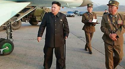 Ιαχές πολέμου από τον Κιμ Γιονγκ Ουν