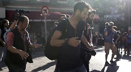 Τουρκία: Επιχείρηση σύλληψης 35 δημοσιογράφων
