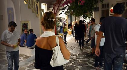 Μύκονος: H 18χρονη Ναπολιτάνα και η συμμορία με την αδυναμία στα ακριβά ρολόγια