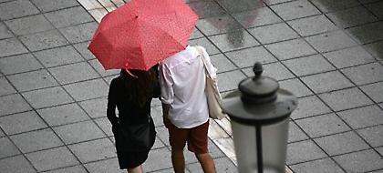 Βροχές και καταιγίδες μετά τον καύσωνα -Πού θα είναι έντονα τα φαινόμενα