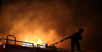 Έξι ενεργά μέτωπα στη Ζάκυνθο - ισχυροί άνεμοι στο νησί