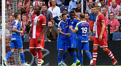 Στριμώχτηκε και... ξέσπασε η Γκενκ (video)