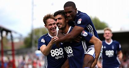 Στην κορυφαία ενδεκάδα της Championship ο Μπουχαλάκης (pic)