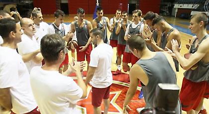 Δεύτερος πιο ακριβοπληρωμένος στον Ερυθρό Αστέρα ο Φελντέιν