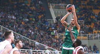 Παίρνει «γεύση» από Ερυθρό Αστέρα ο Φελντέιν