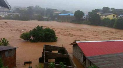 Έκκληση για βοήθεια απευθύνει ο πρόεδρος της Σιέρα Λεόνε