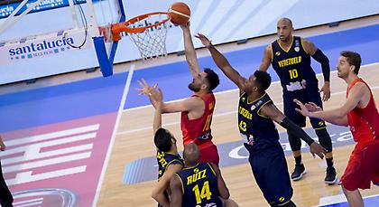 Γιόρτασε… το ρεκόρ του Ναβάρο η Ισπανία με τη Βενεζουέλα