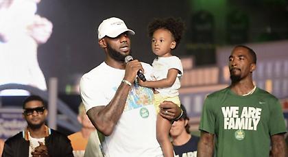 «Κράξιμο» Λεμπρόν στον Τραμπ