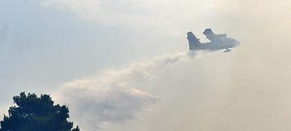 Από 4 έως 6 Canadair πετούν σε όλη τη χώρα -Καθυστερήσεις και ολιγωρία