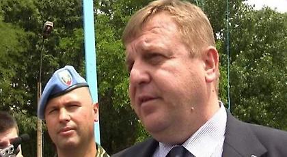 Βούλγαρος υπουργός Αμυνας: «Να πυροβολούνται οι μετανάστες στα σύνορα Ελλάδας και Ιταλίας»