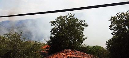 Σε εξέλιξη φωτιά στον Πλαταμώνα Καβάλας -Διακοπή ρεύματος σε 3 χωριά