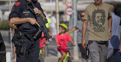 Στους 14 αυξήθηκαν οι νεκροί από τα δύο τρομοκρατικά χτυπήματα στην Ισπανία