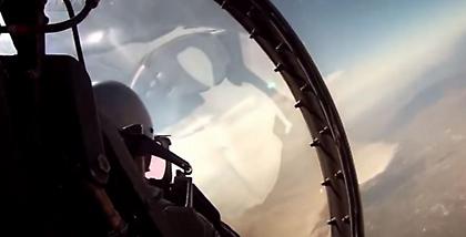 Πετώντας μαχητικό μέσα από τα μάτια ενός πιλότου