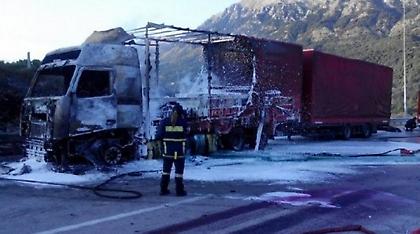 Κάηκε σταθμευμένη νταλίκα στην Κρήτη