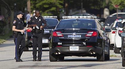 Αποτροπιασμός: Μητέρα-τέρας έκαιγε, έδενε και έβαζε σε κλουβί το τρίχρονο παιδάκι της