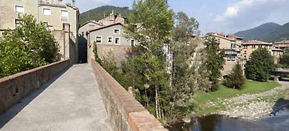 Ριπόλ: Η κουκλίστικη πόλη στα Πυρηναία που έγινε «φωλιά» τζιχαντιστών (pics)