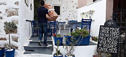 Μπαράζ λουκέτων από την ΑΑΔΕ -Δεν συμμορφώνονται οι επιχειρηματίες