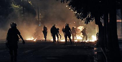 Νέο «πάρτι» αντιεξουσιαστών στο κέντρο της Αθήνας